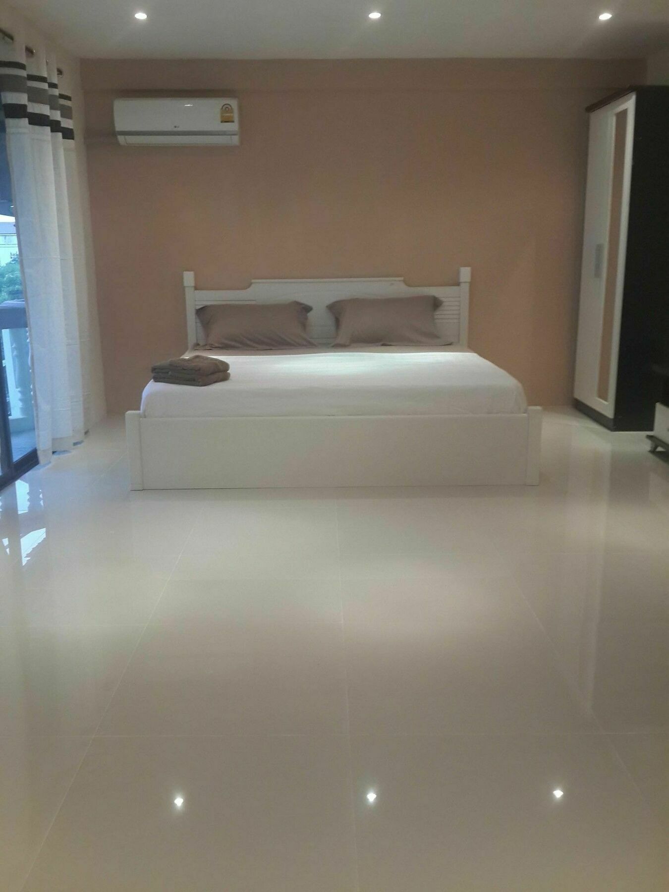 Vanilla Place Pattaya Extérieur photo