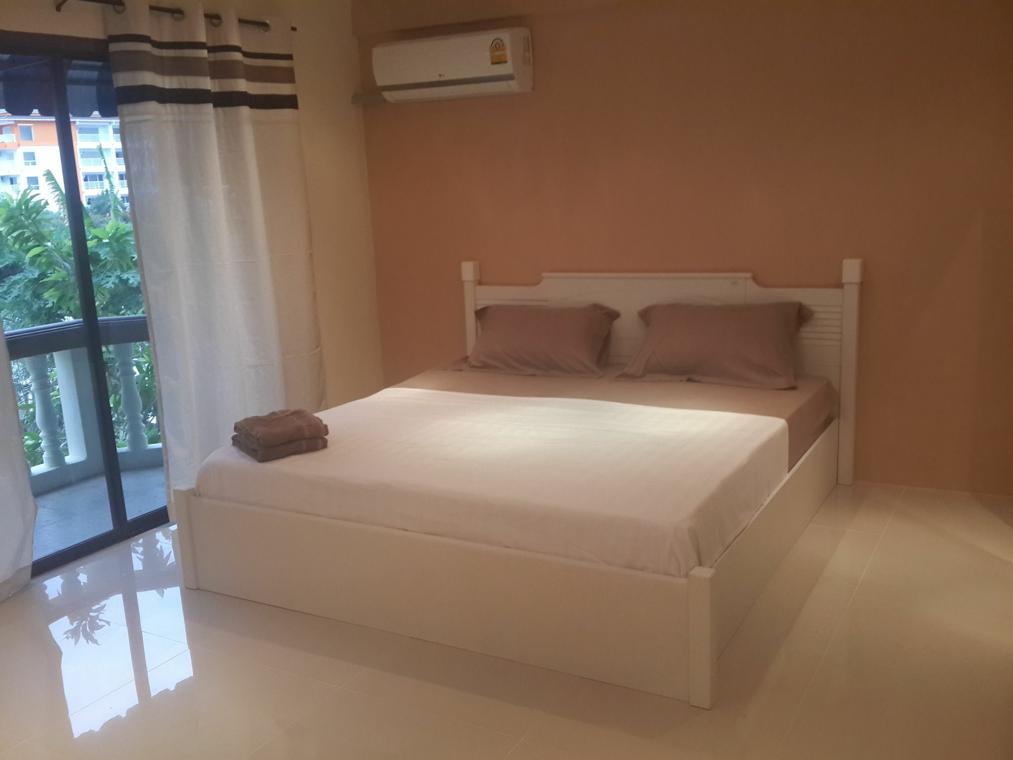 Vanilla Place Pattaya Extérieur photo