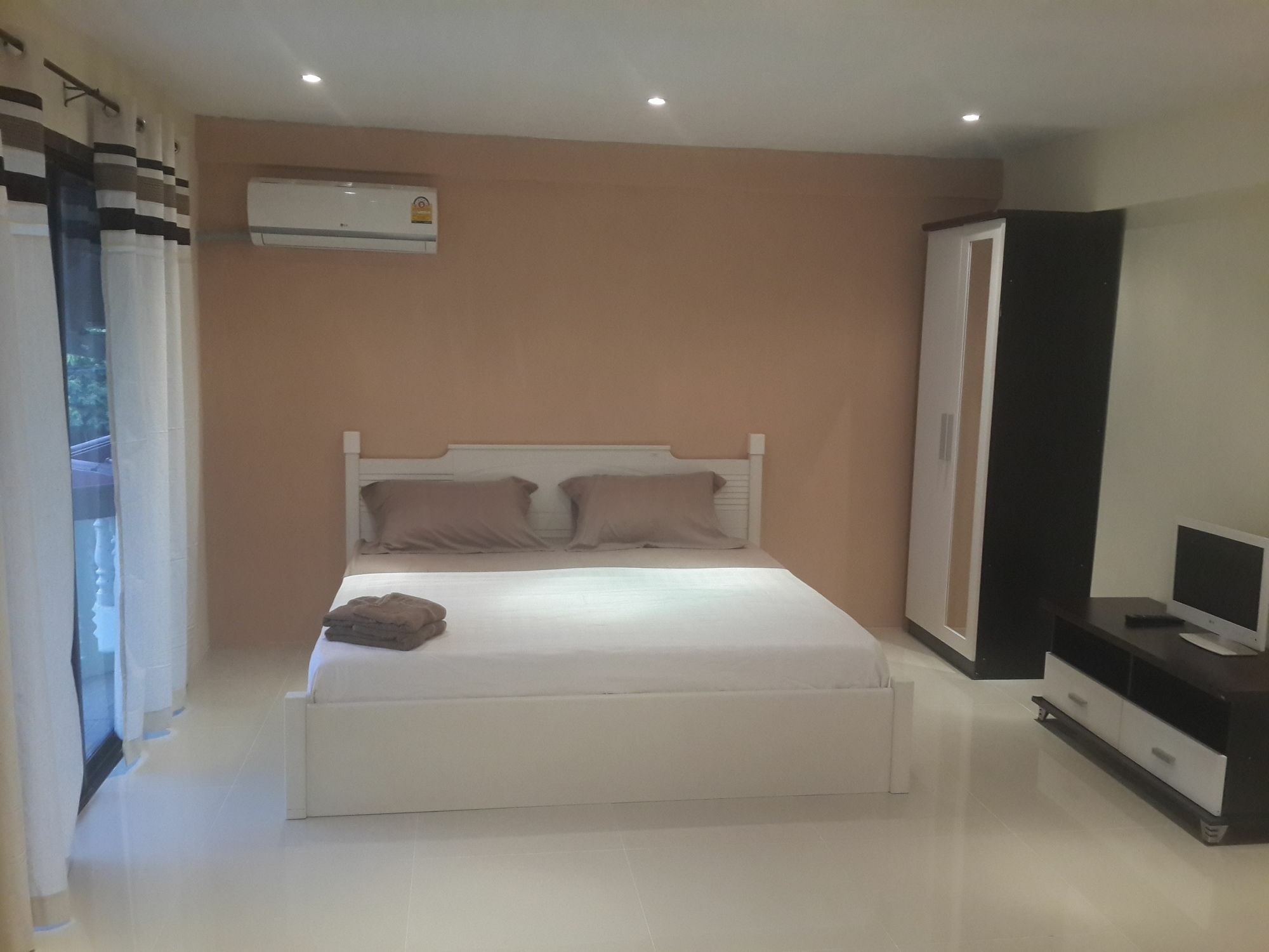 Vanilla Place Pattaya Extérieur photo