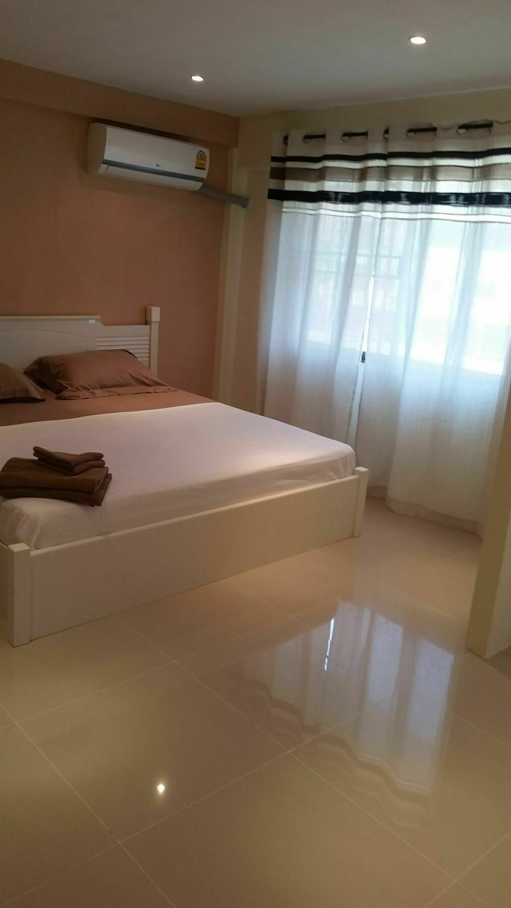 Vanilla Place Pattaya Extérieur photo